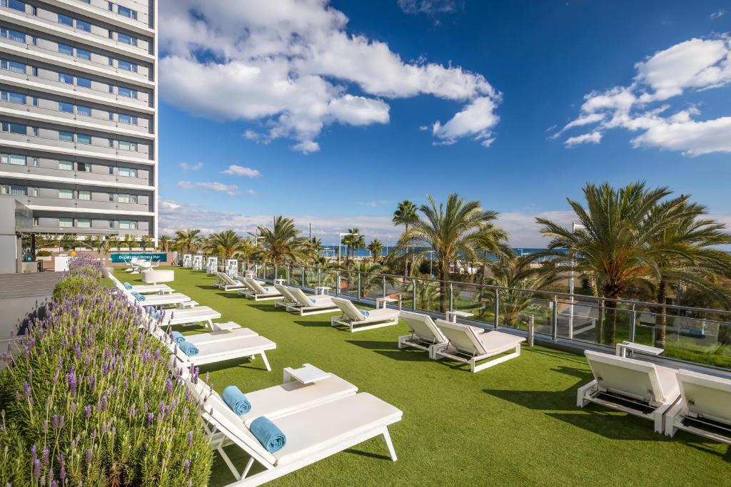 Hotel Occidental Atenea Mar Exterior